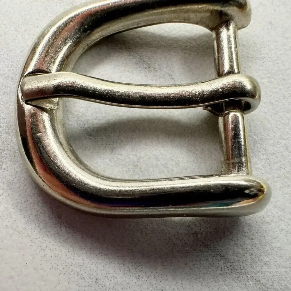 Small Silver Tone Simple Basic Belt Buckle